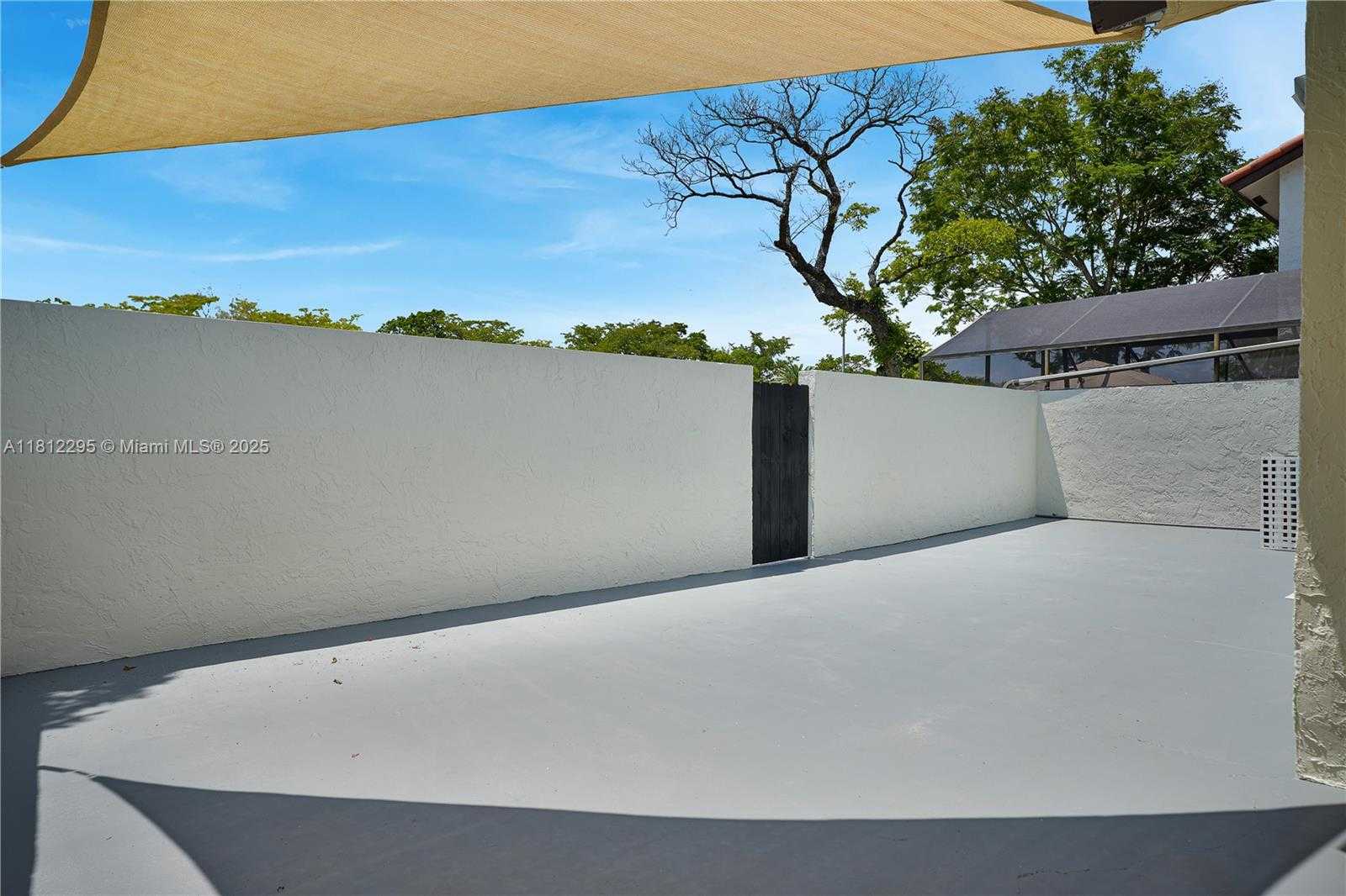Small Image of 11054 SOUTH WEST 136TH CT, Miami Number 12