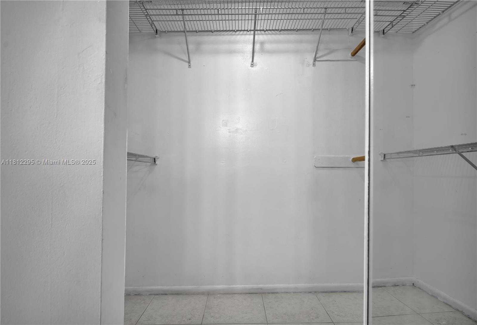 Small Image of 11054 SOUTH WEST 136TH CT, Miami Number 21
