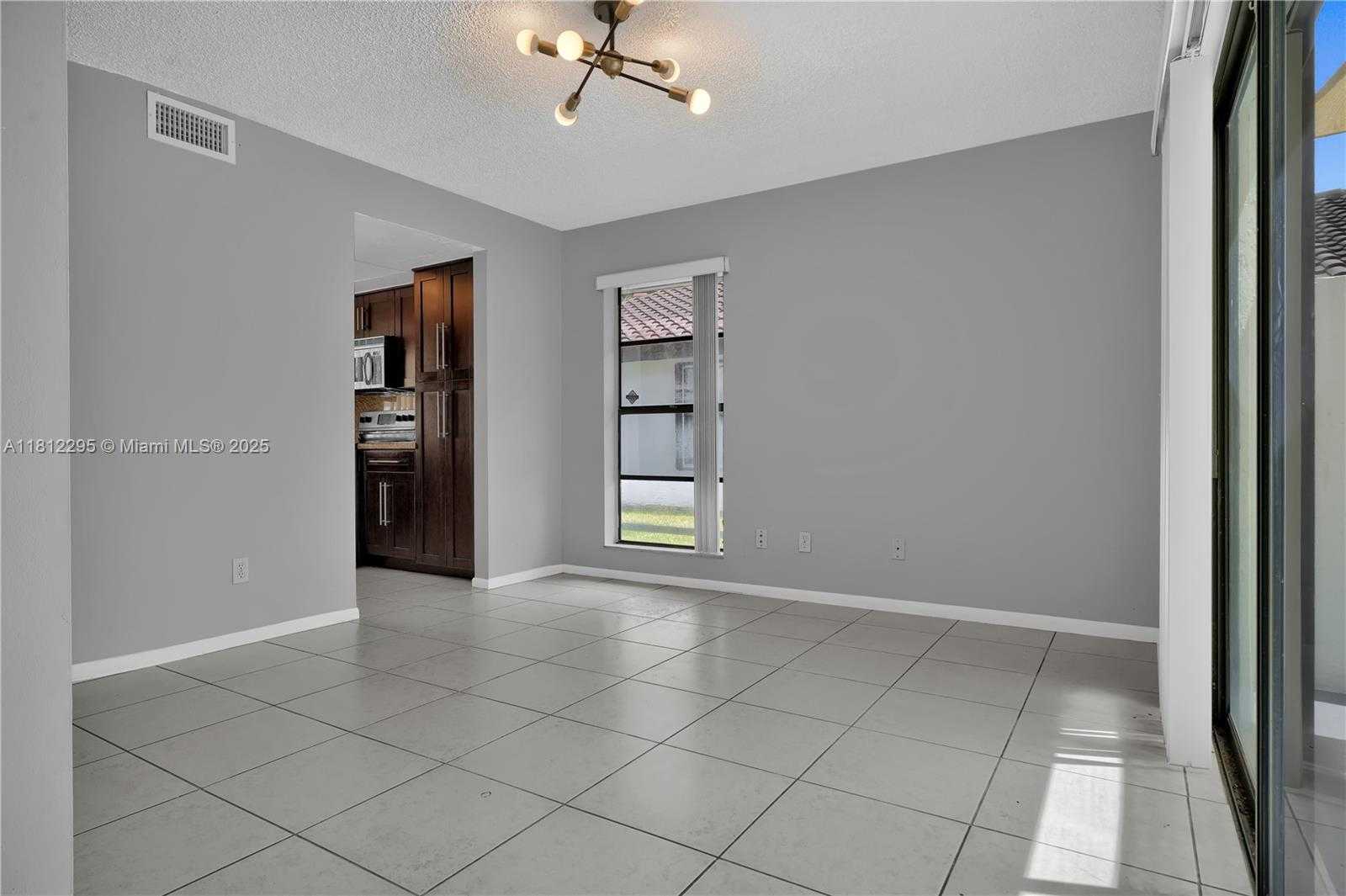 Small Image of 11054 SOUTH WEST 136TH CT, Miami Number 24