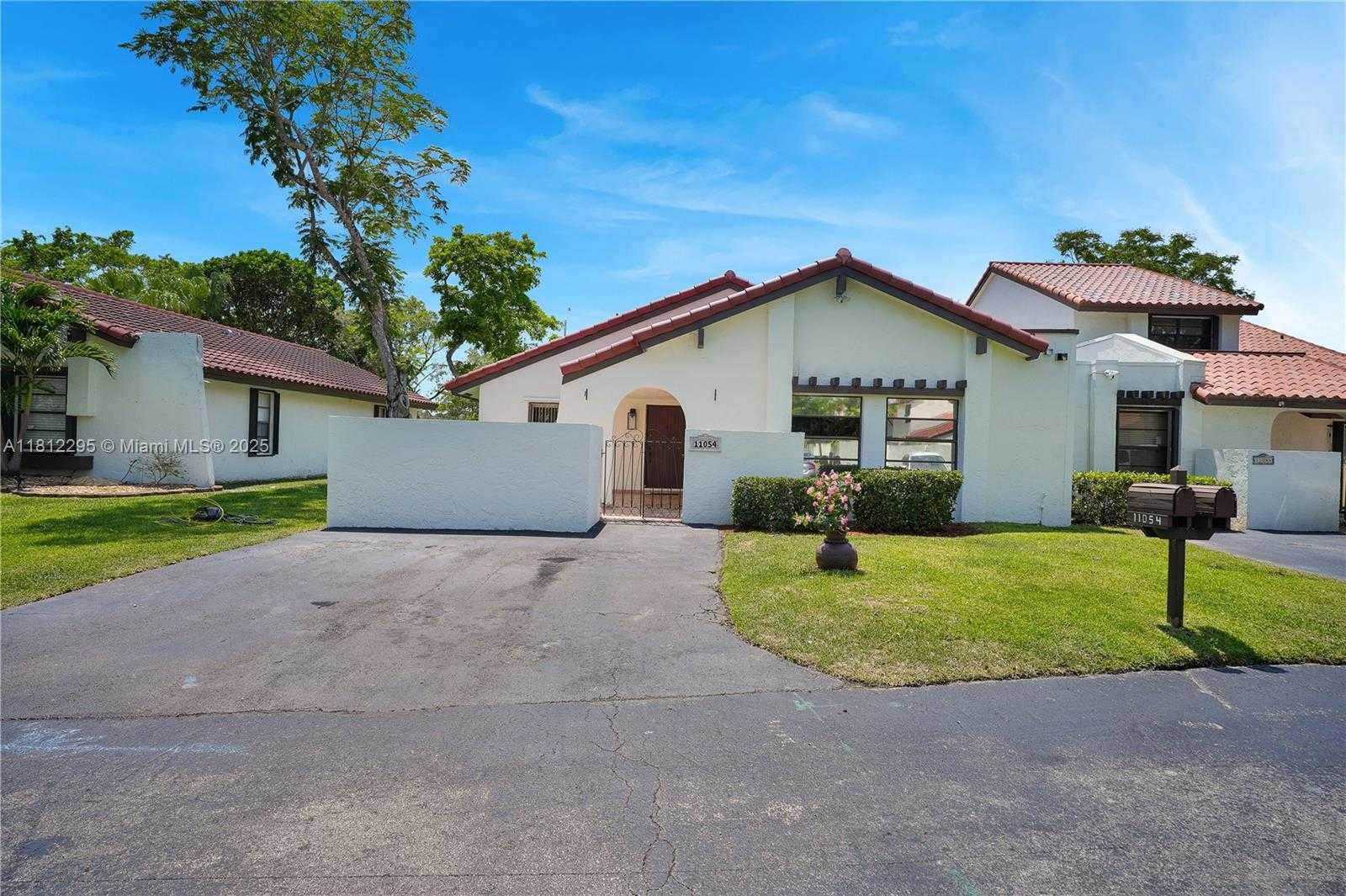Small Image of 11054 SOUTH WEST 136TH CT, Miami Number 27