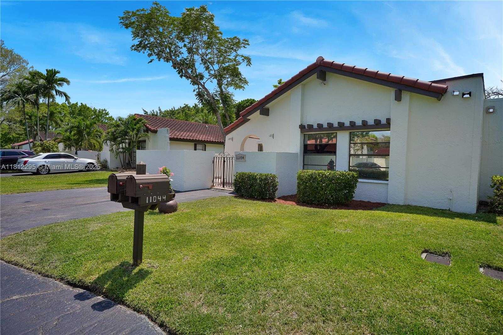Small Image of 11054 SOUTH WEST 136TH CT, Miami Number 28