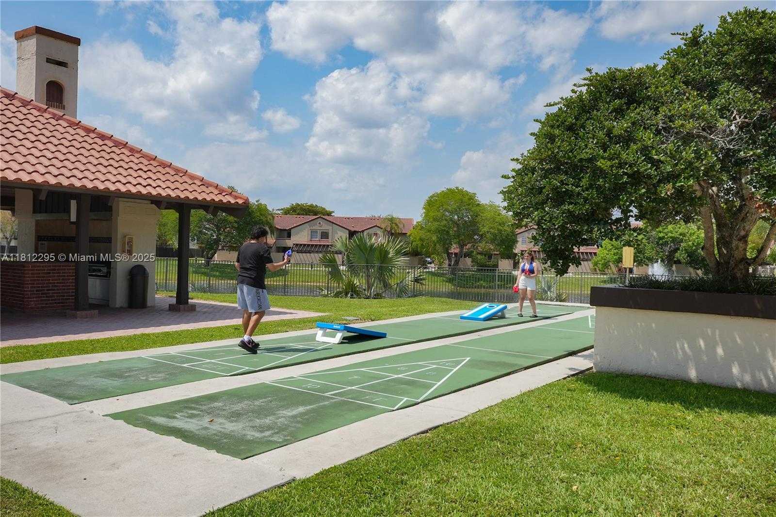 Small Image of 11054 SOUTH WEST 136TH CT, Miami Number 30