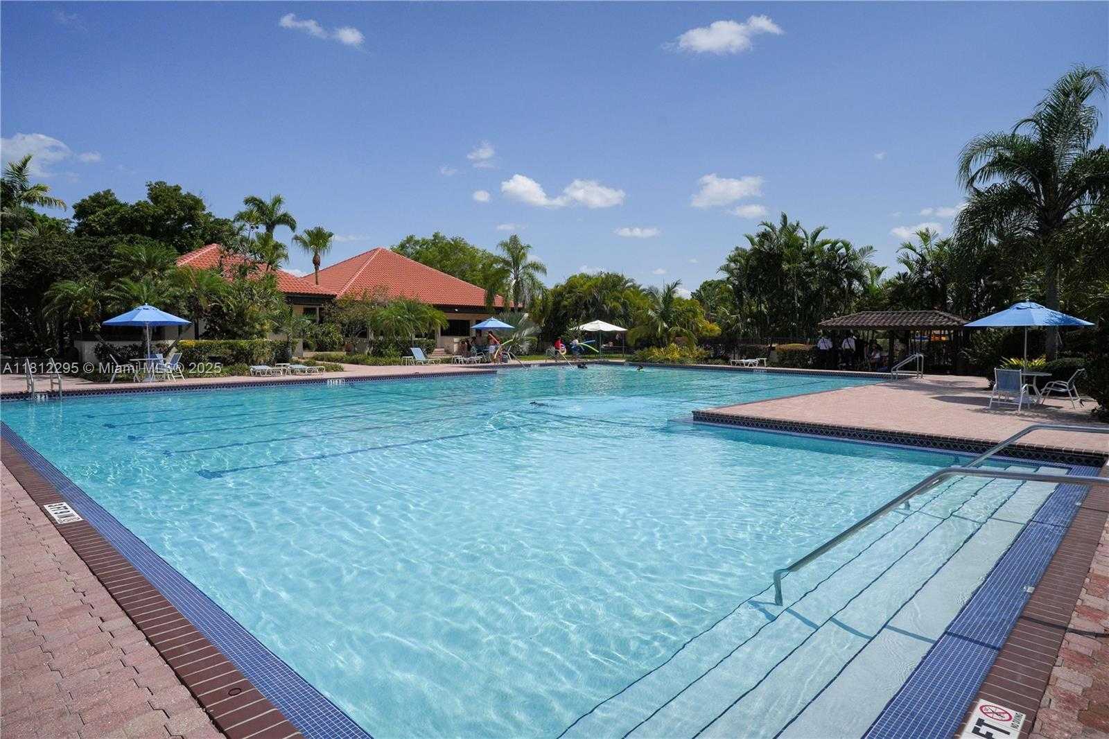 Small Image of 11054 SOUTH WEST 136TH CT, Miami Number 32