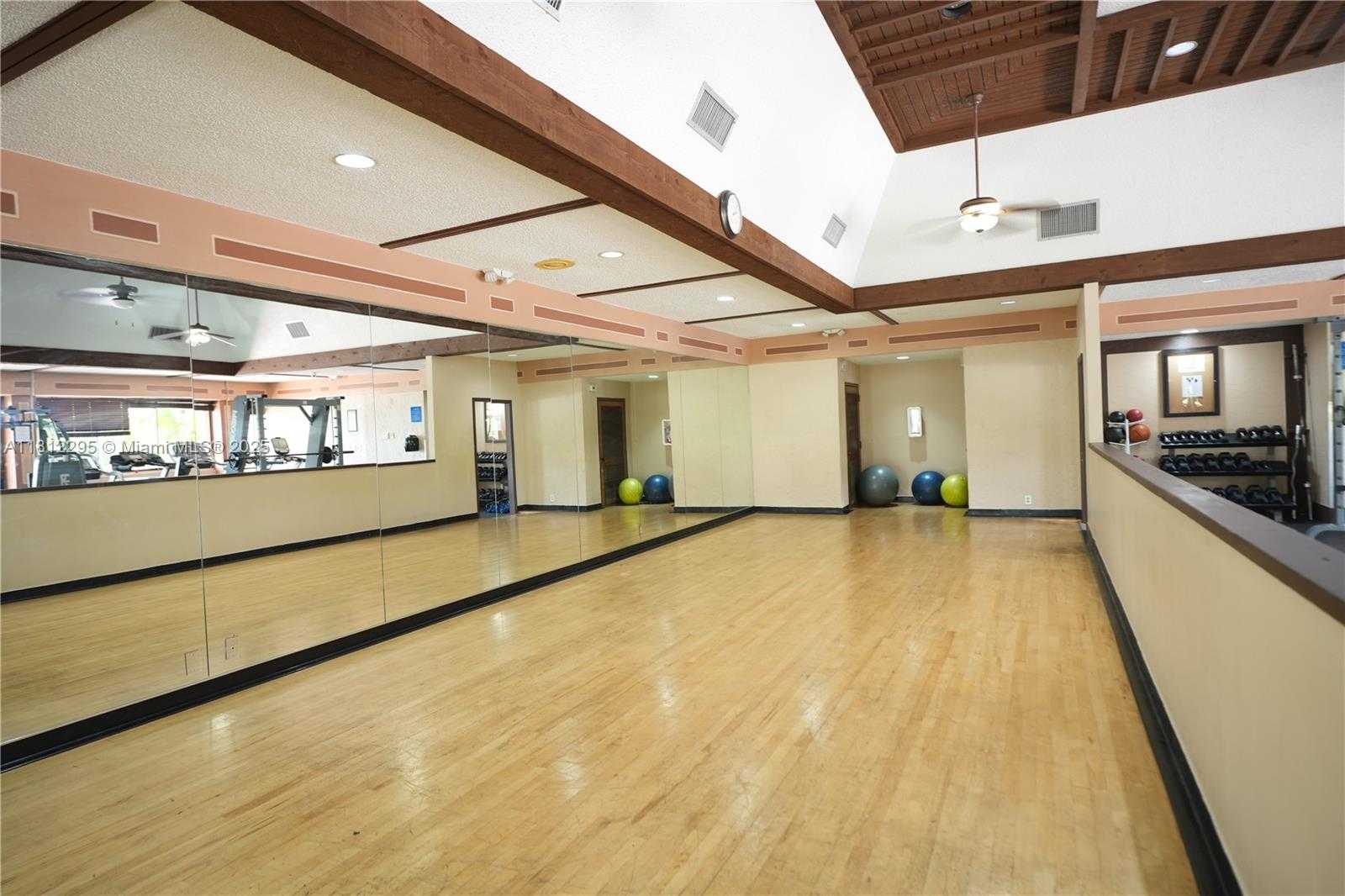 Small Image of 11054 SOUTH WEST 136TH CT, Miami Number 39
