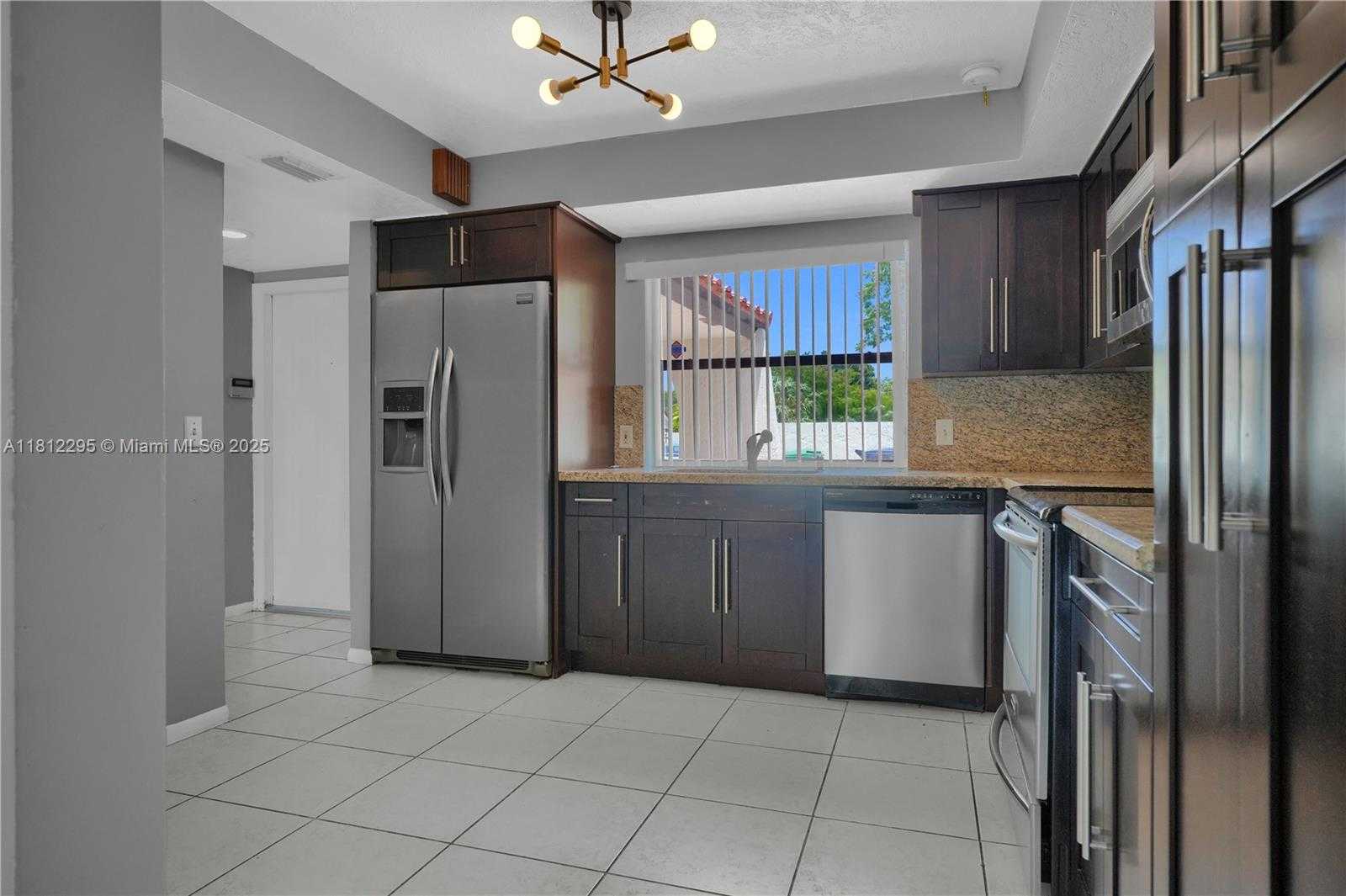 Small Image of 11054 SOUTH WEST 136TH CT, Miami Number 9