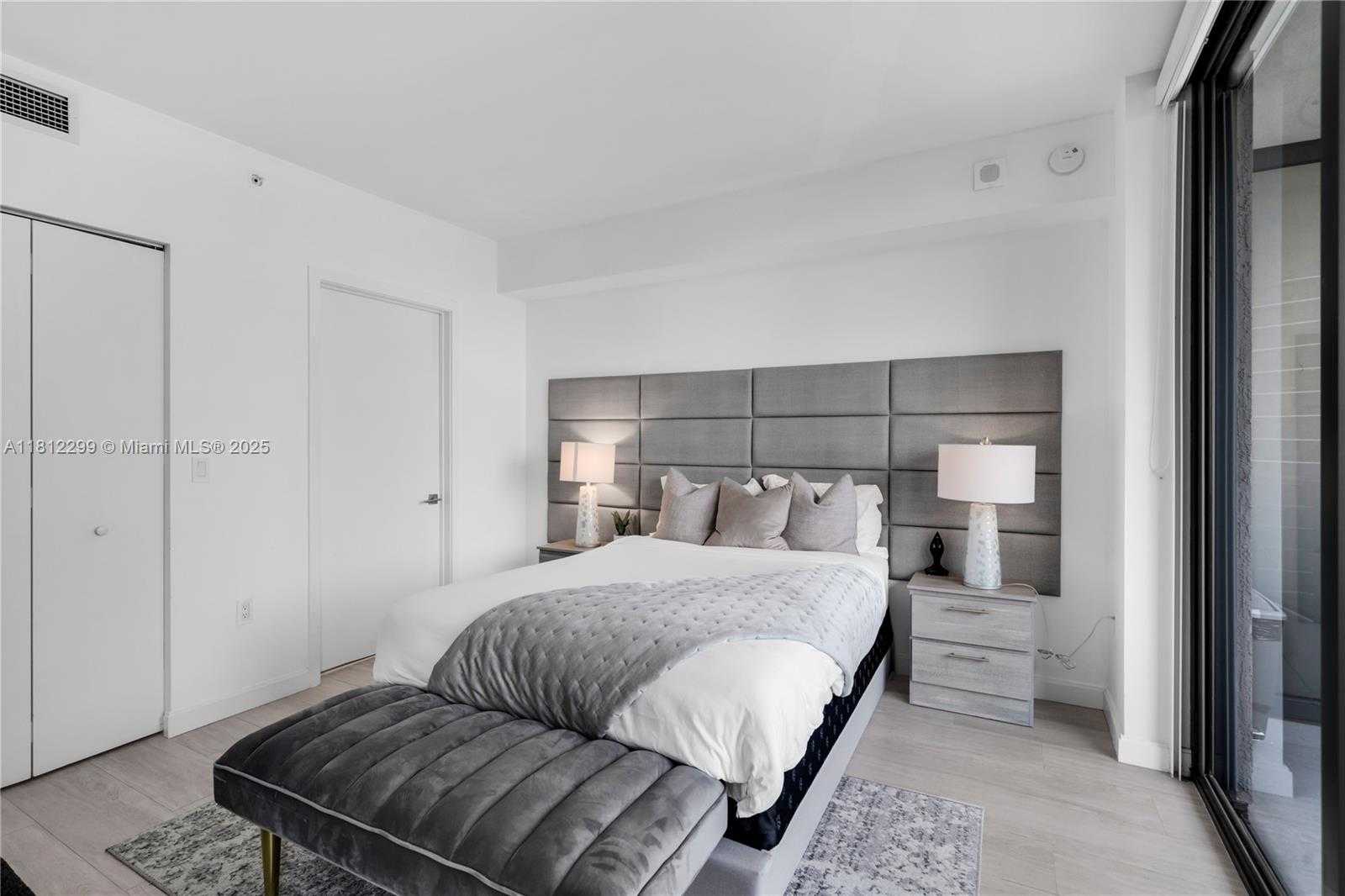 Small Image of 55 SOUTH WEST 9TH ST #3501, Miami Number 11