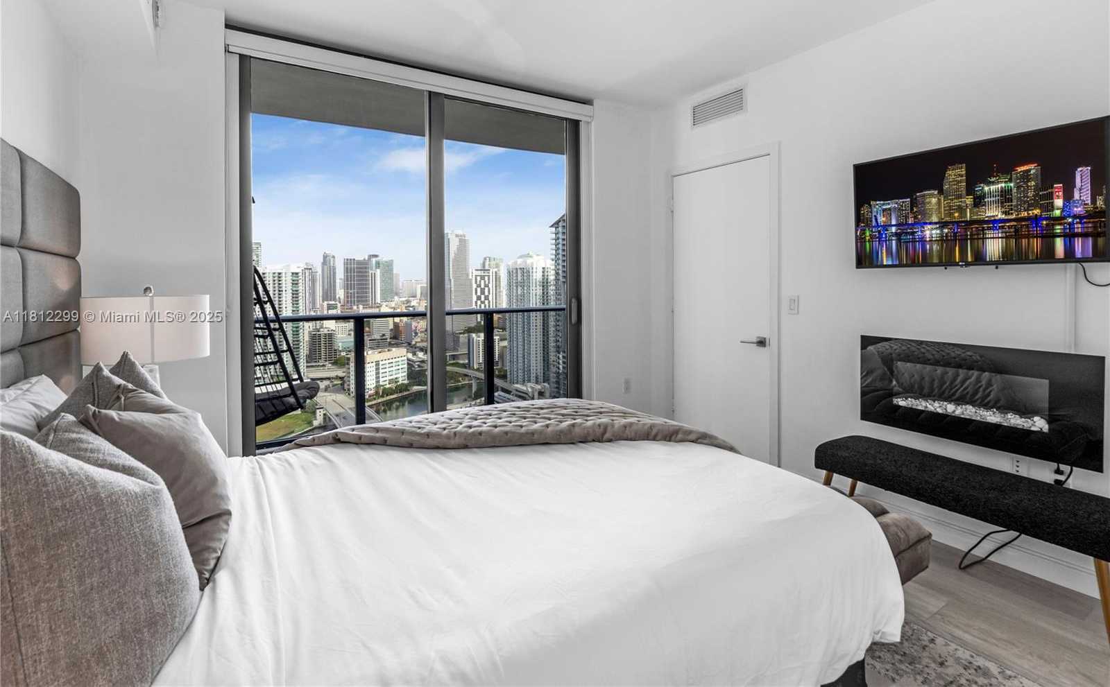 Small Image of 55 SOUTH WEST 9TH ST #3501, Miami Number 13