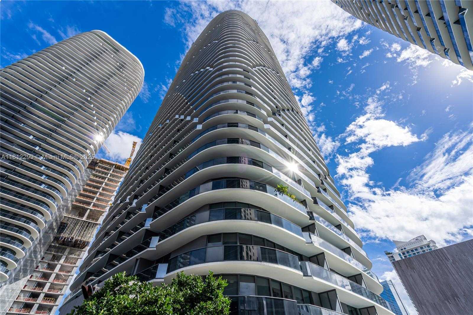 Small Image of 55 SOUTH WEST 9TH ST #3501, Miami Number 37