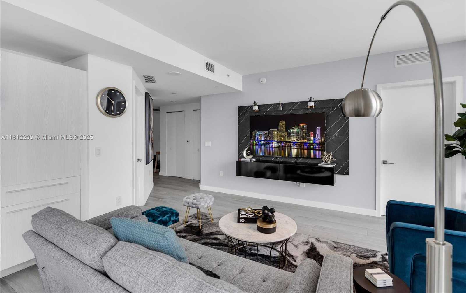 Small Image of 55 SOUTH WEST 9TH ST #3501, Miami Number 6