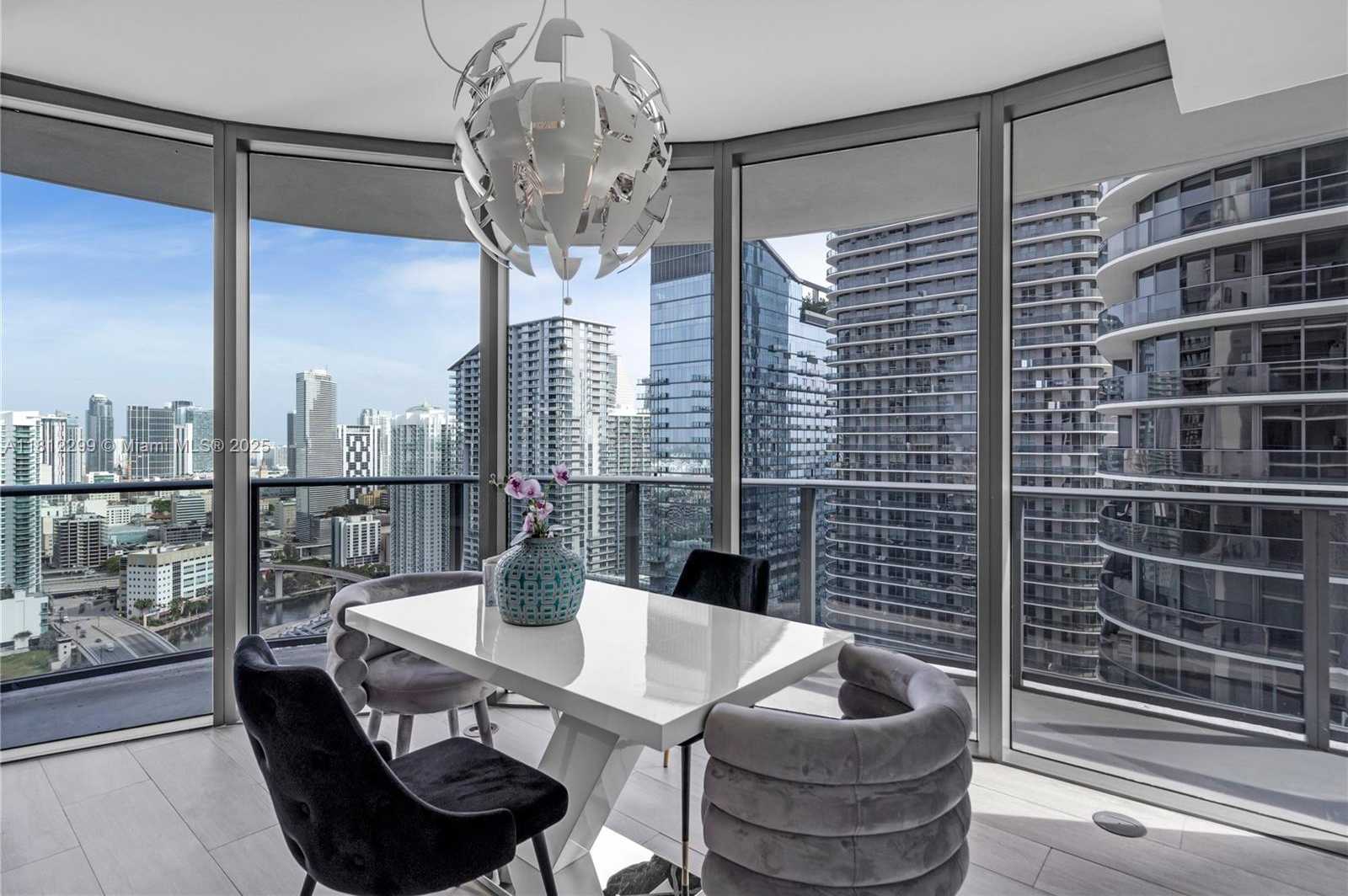 Small Image of 55 SOUTH WEST 9TH ST #3501, Miami Number 8