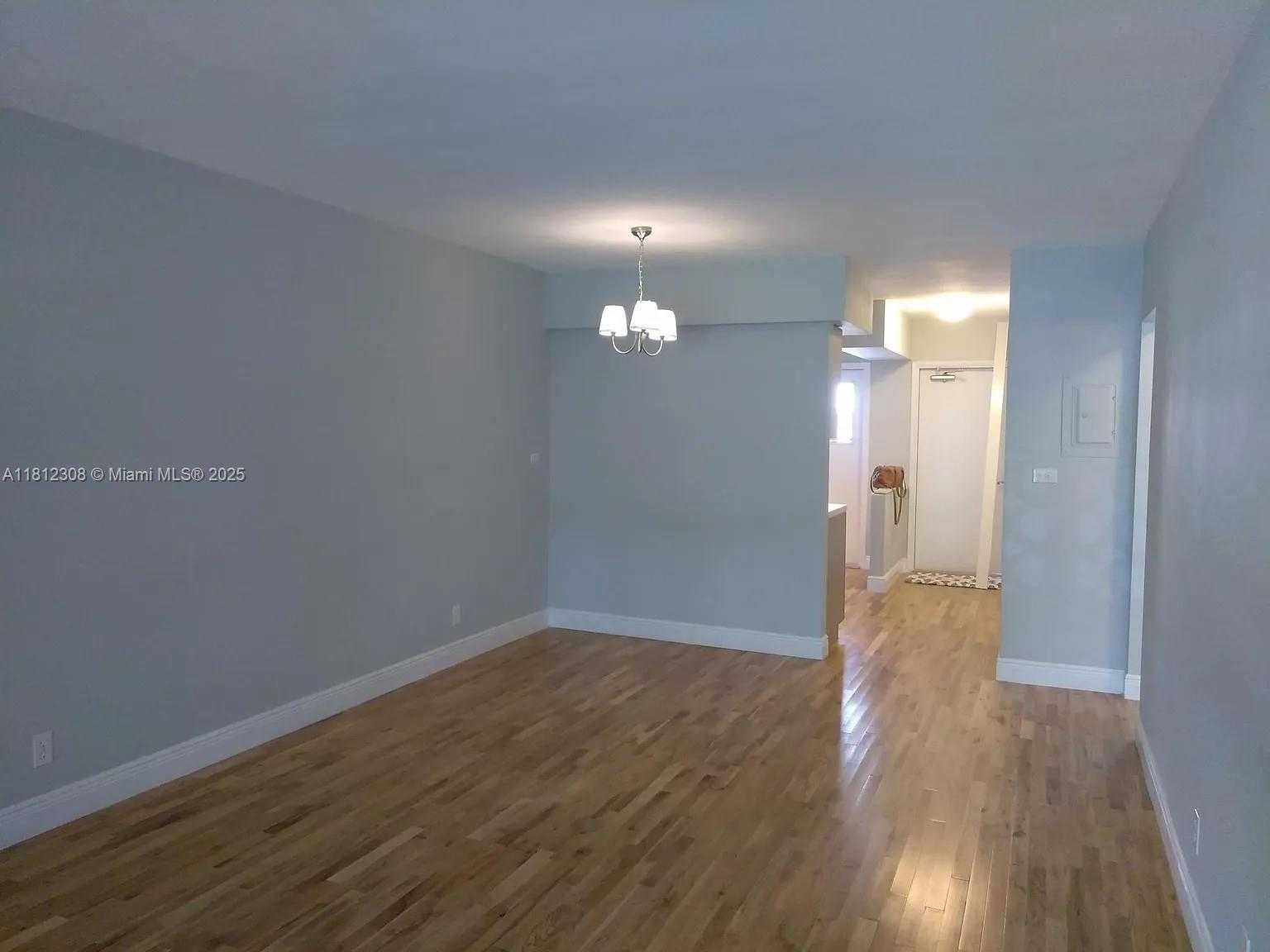 Small Image of 6580 SANTONA ST #A22, Coral Gables Number 8