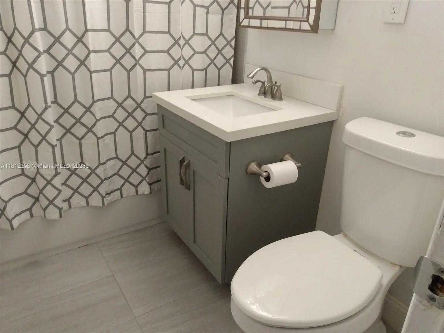 Small Image of 6580 SANTONA ST #A22, Coral Gables Number 9