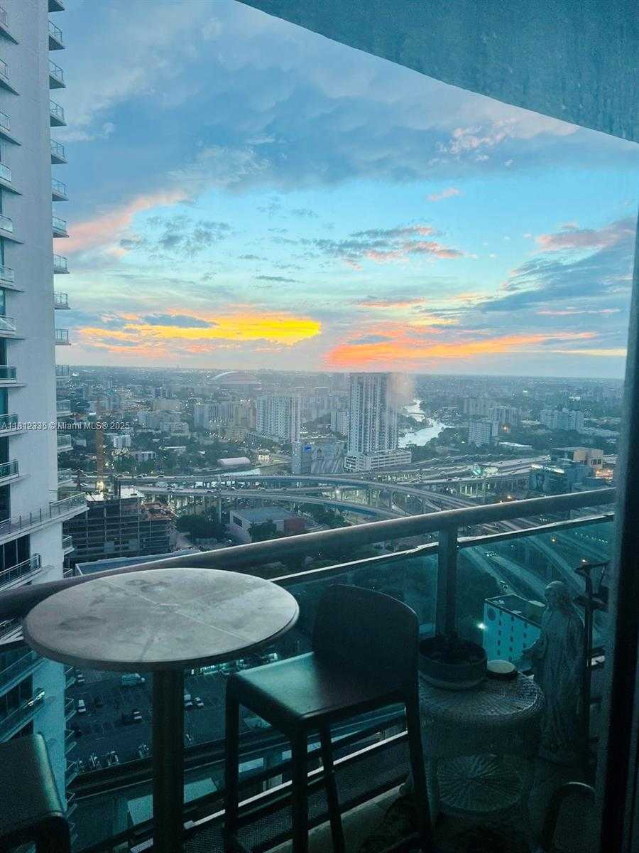 Small Image of 350 SOUTH MIAMI AVE #3514, Miami Number 8