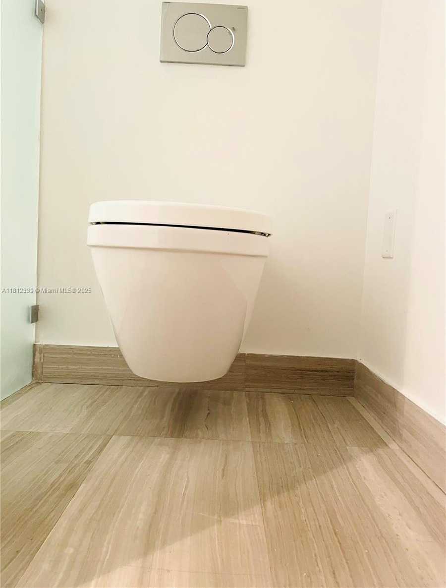 Small Image of 3300 NORTH EAST 188TH ST #409, Aventura Number 33
