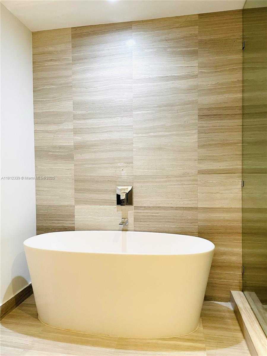 Small Image of 3300 NORTH EAST 188TH ST #409, Aventura Number 36