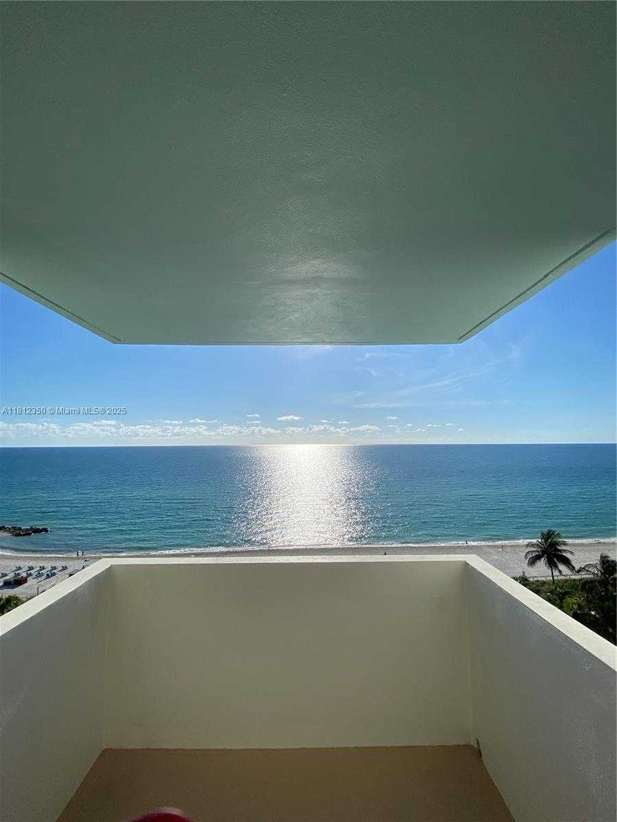 Small Image of 2899 COLLINS AVE #1447, Miami Beach Number 2
