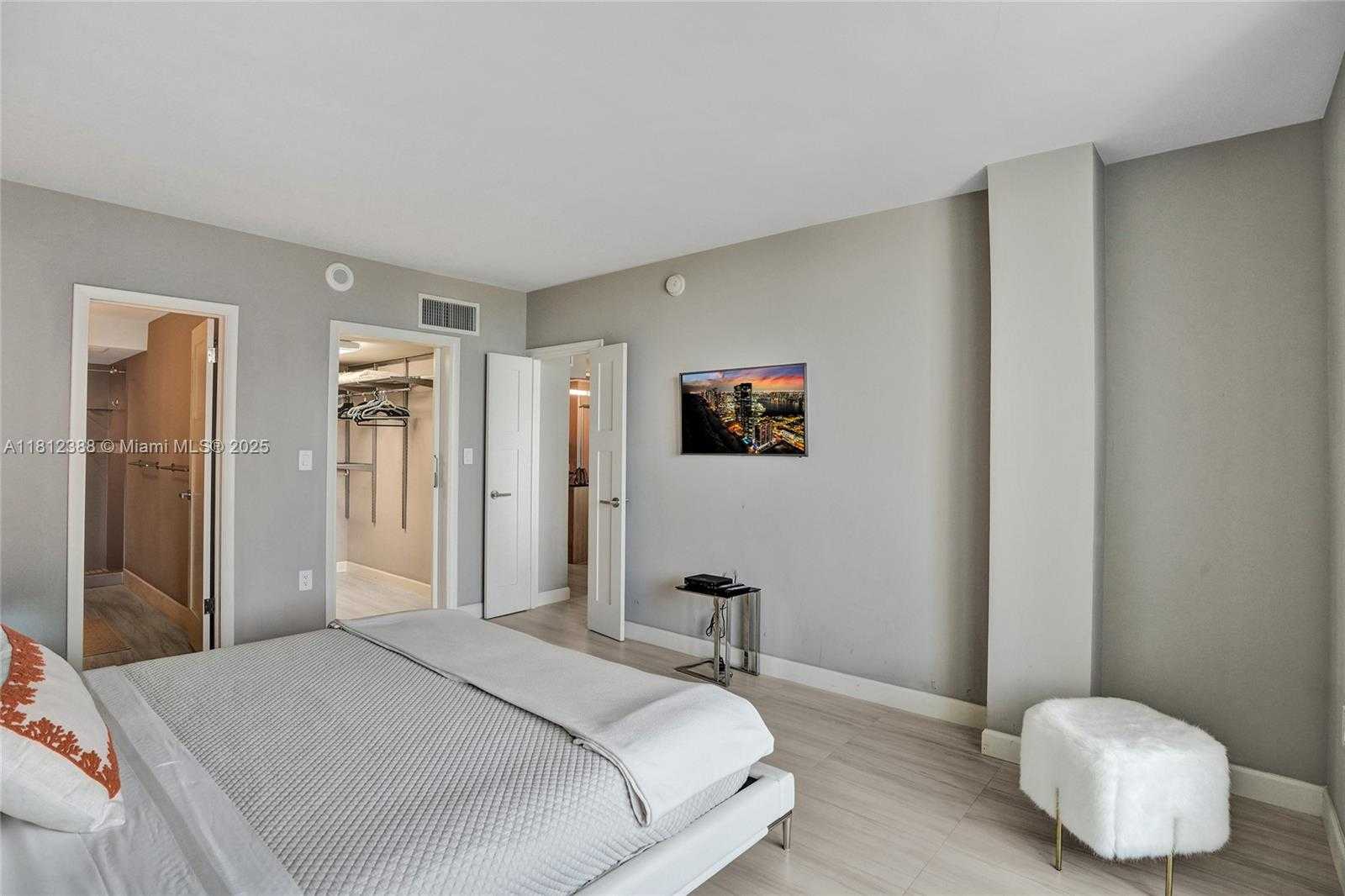 Small Image of 10275 COLLINS AVE #1116, Bal Harbour Number 24