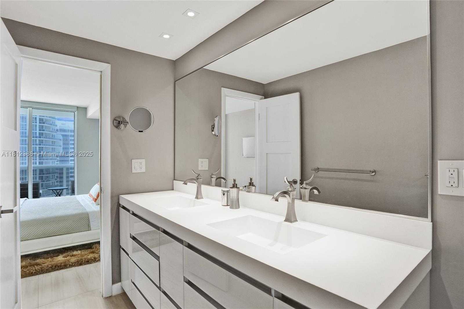 Small Image of 10275 COLLINS AVE #1116, Bal Harbour Number 25