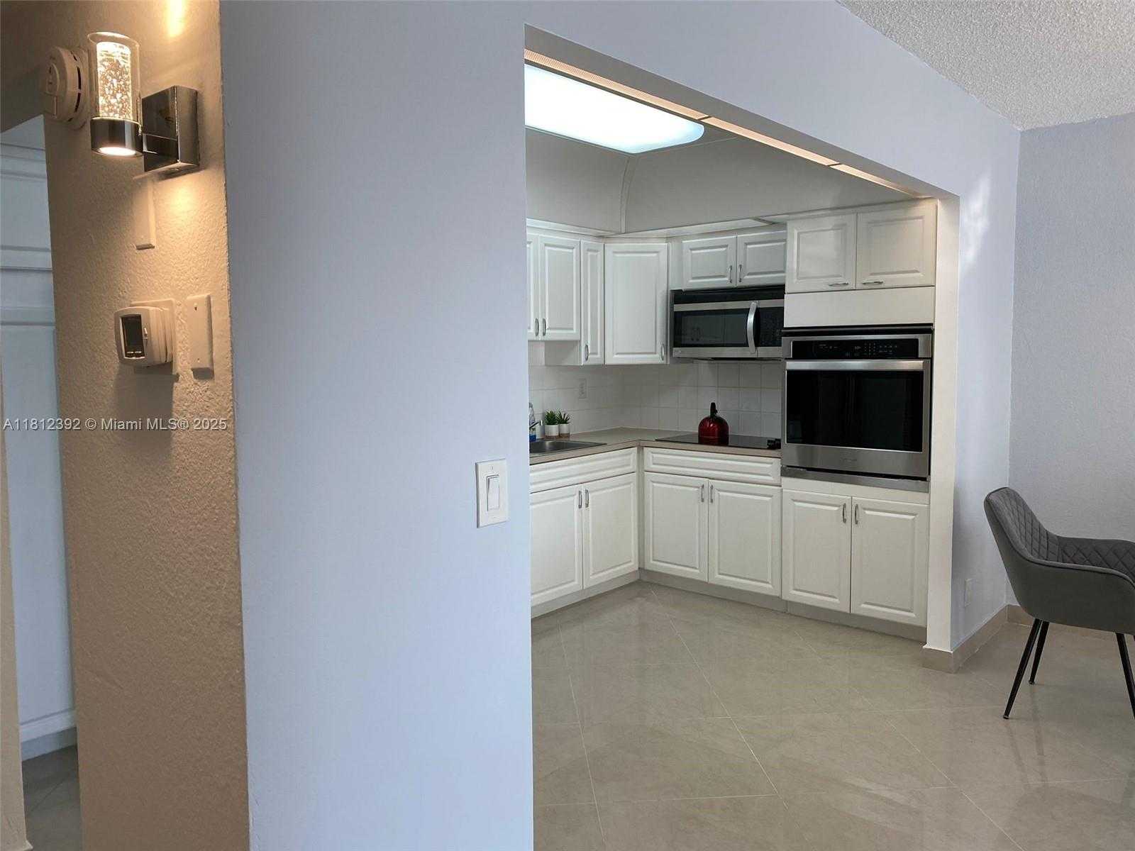Small Image of 19390 COLLINS AVE #209, Sunny Isles Beach Number 5