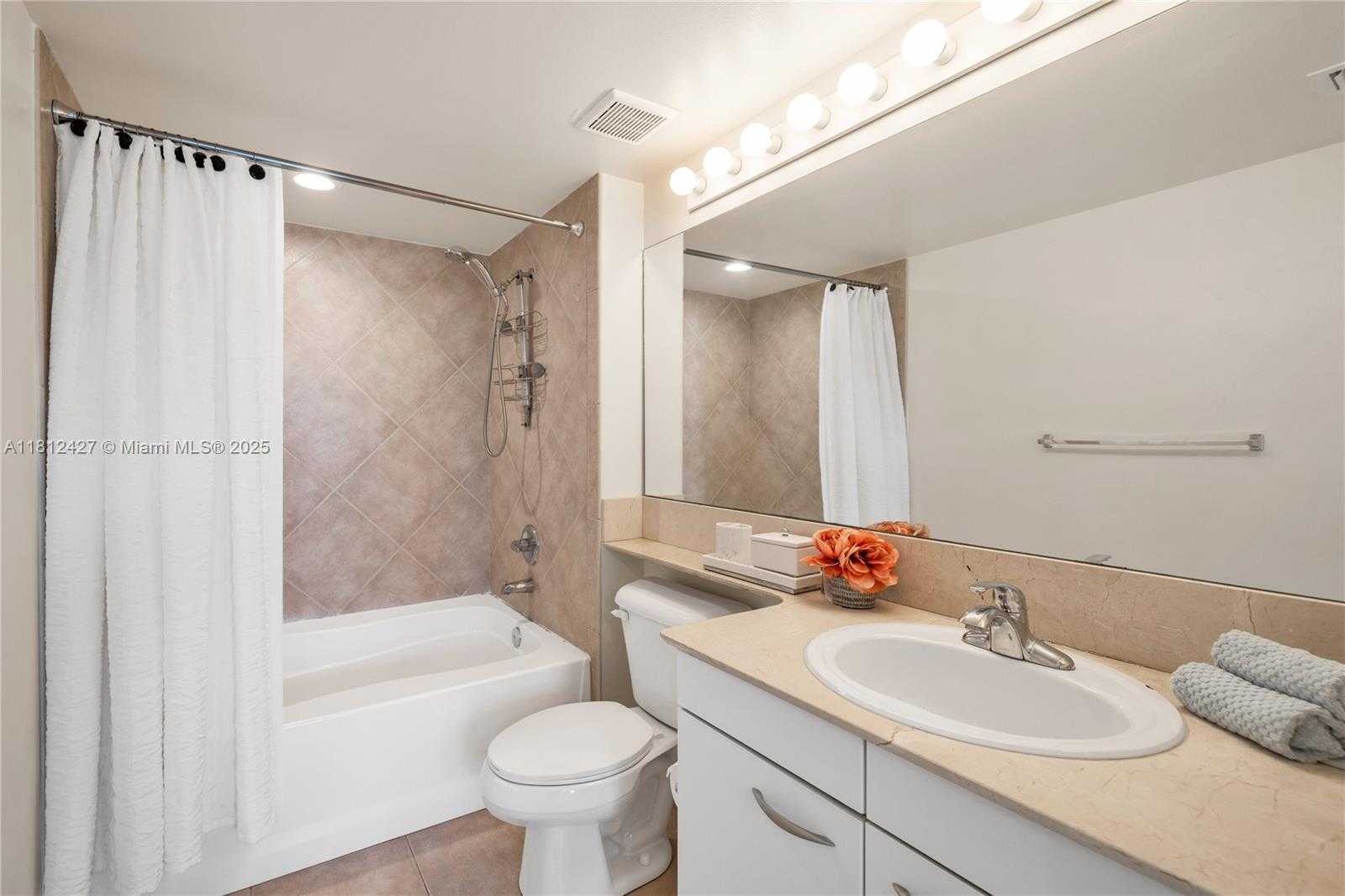 Small Image of 2080 SOUTH OCEAN DR #202, Hallandale Beach Number 16