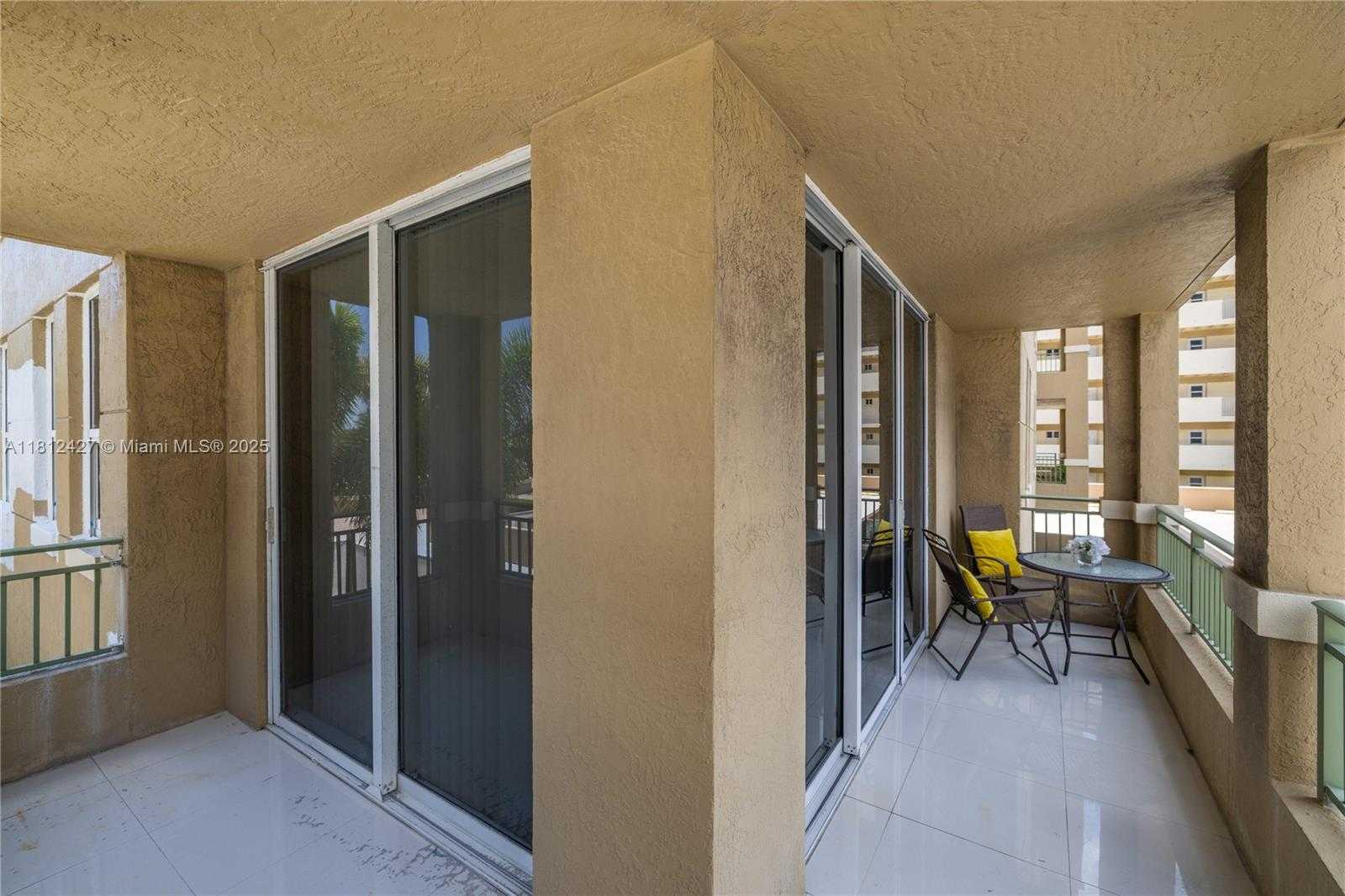 Small Image of 2080 SOUTH OCEAN DR #202, Hallandale Beach Number 21