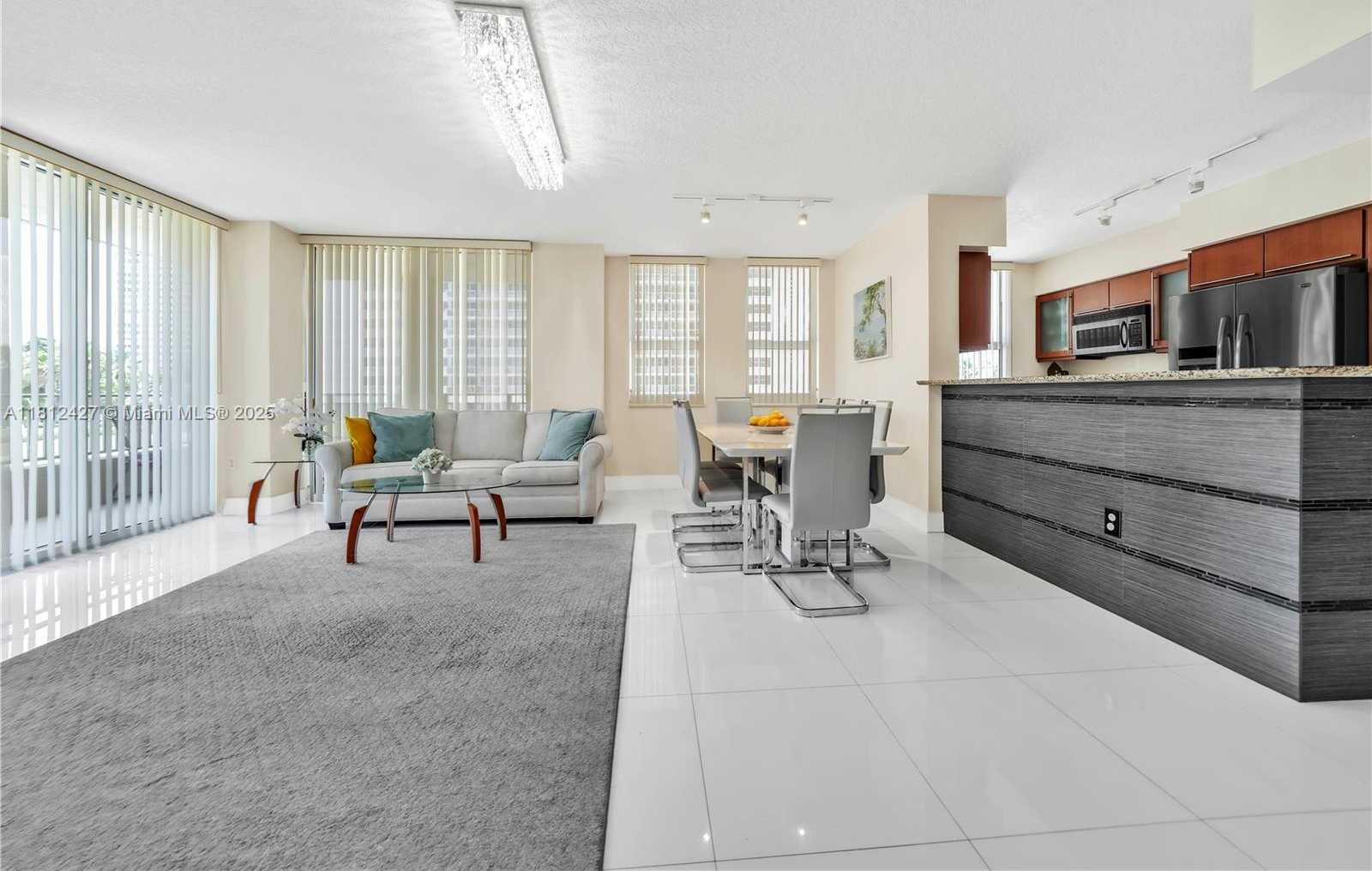 Small Image of 2080 SOUTH OCEAN DR #202, Hallandale Beach Number 3