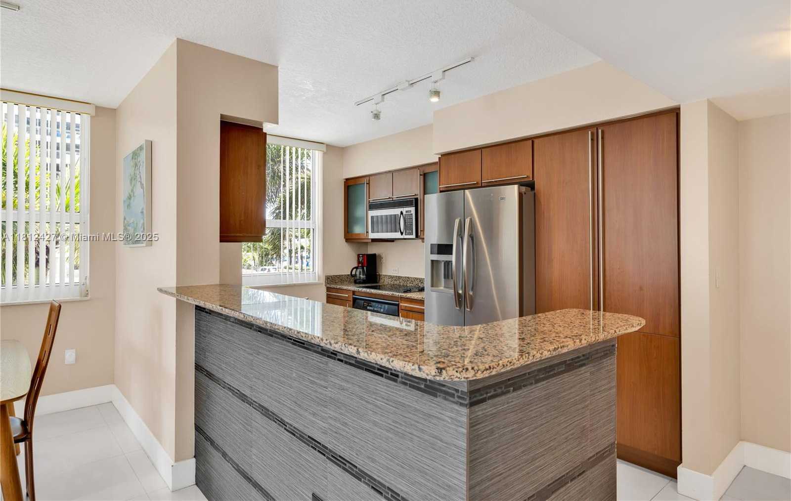 Small Image of 2080 SOUTH OCEAN DR #202, Hallandale Beach Number 6