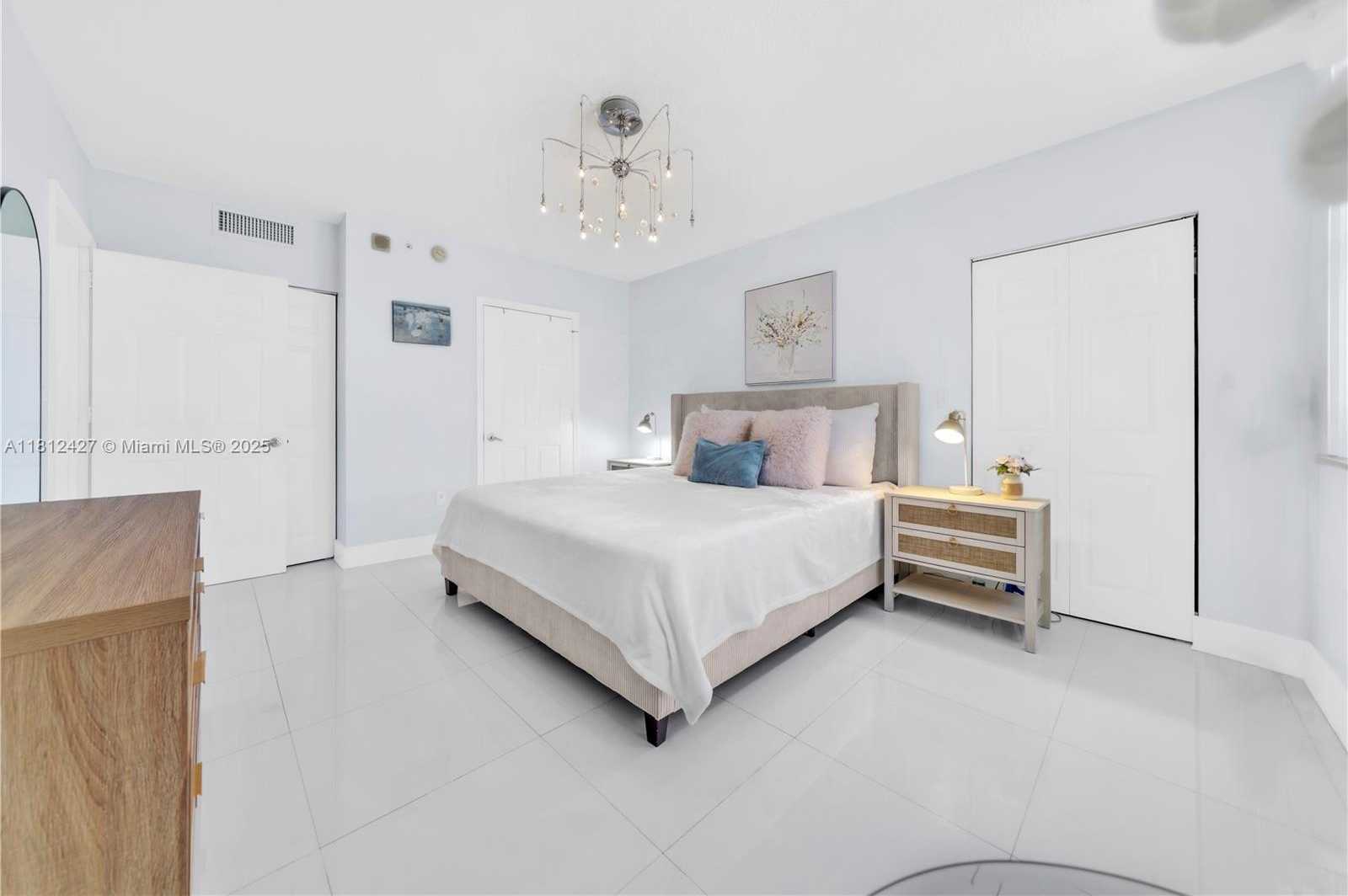 Small Image of 2080 SOUTH OCEAN DR #202, Hallandale Beach Number 9