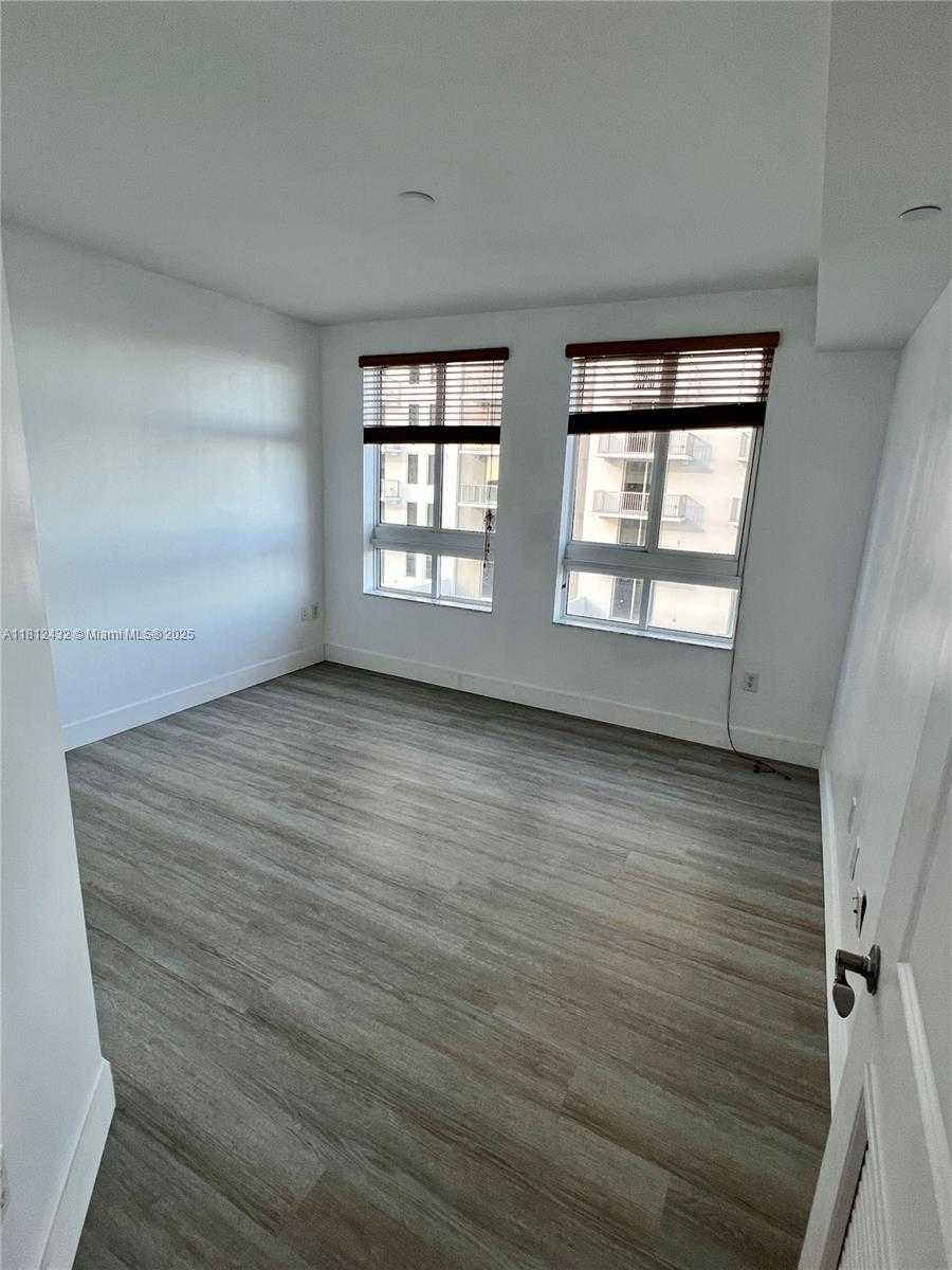 Small Image of 7350 #1211S, Miami Number 21