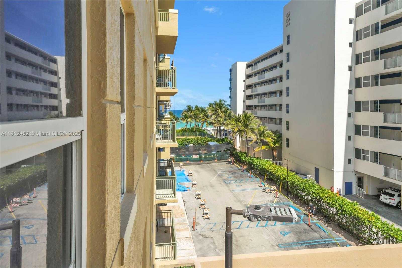 Small Image of 2080 SOUTH OCEAN DR #301, Hallandale Beach Number 19