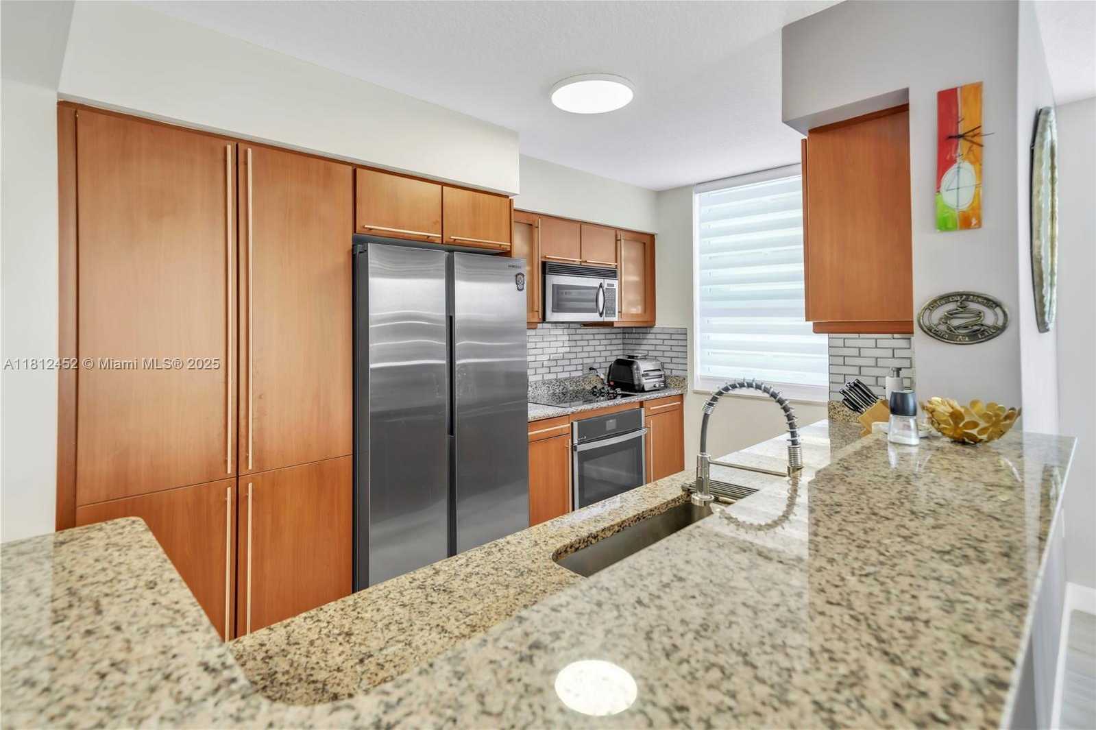 Small Image of 2080 SOUTH OCEAN DR #301, Hallandale Beach Number 6