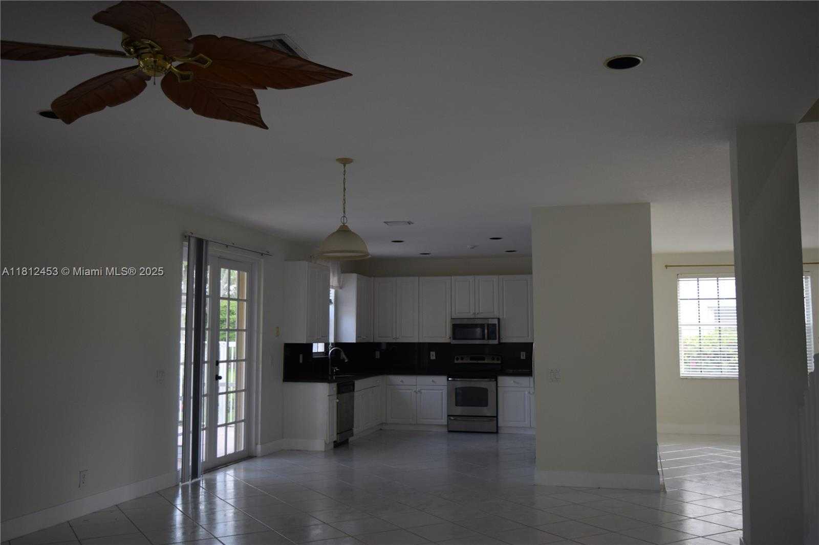 Small Image of 991 CRESTVIEW CIR, Weston Number 18