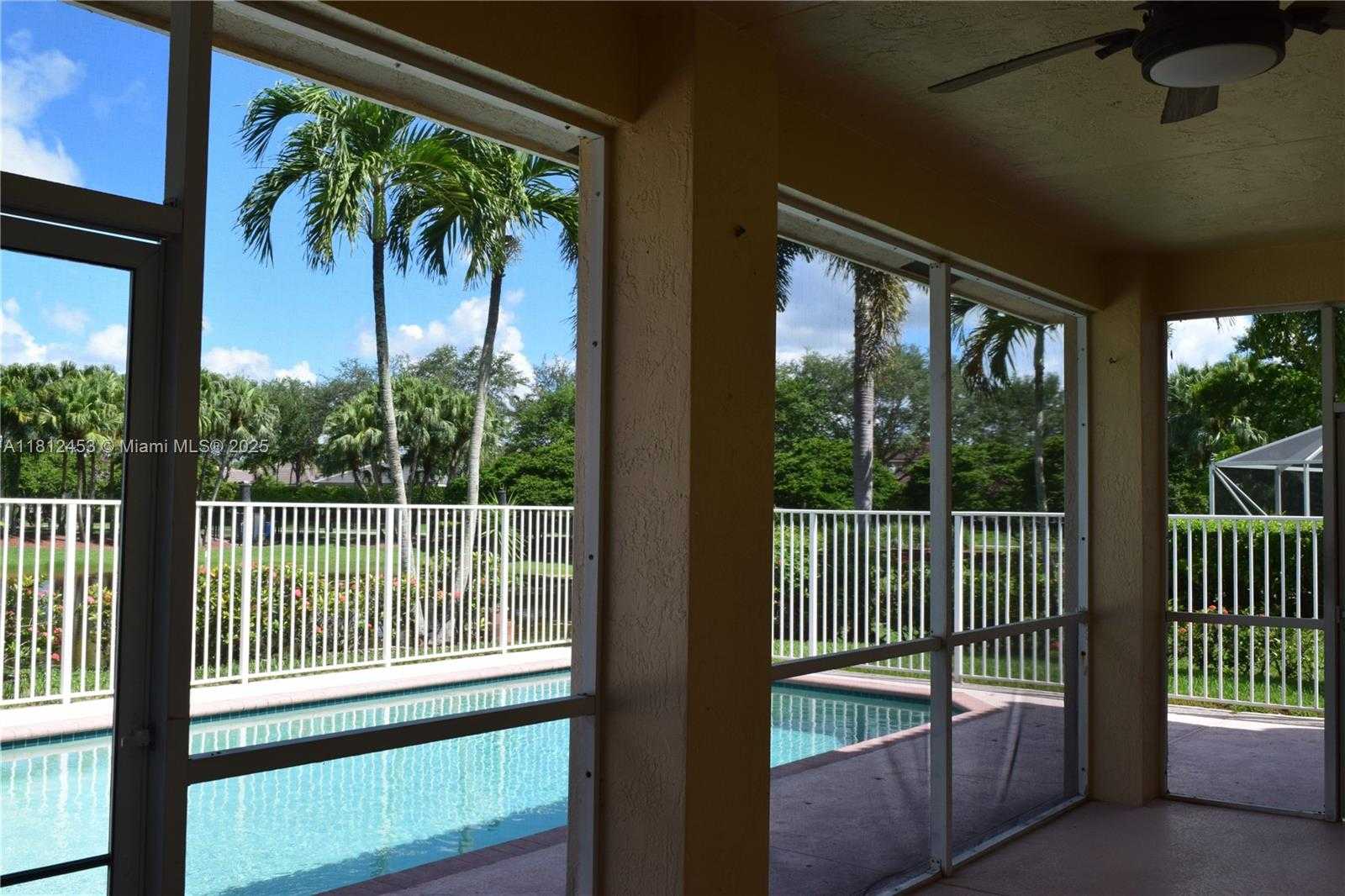 Small Image of 991 CRESTVIEW CIR, Weston Number 3