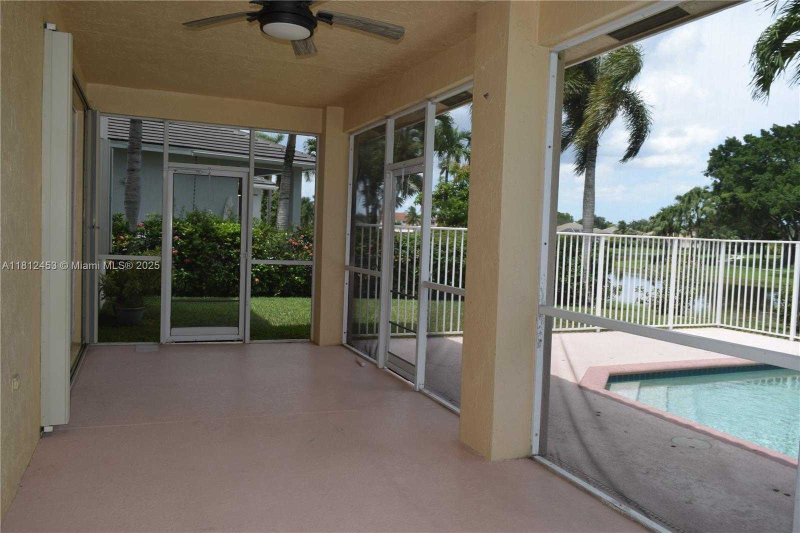 Small Image of 991 CRESTVIEW CIR, Weston Number 41