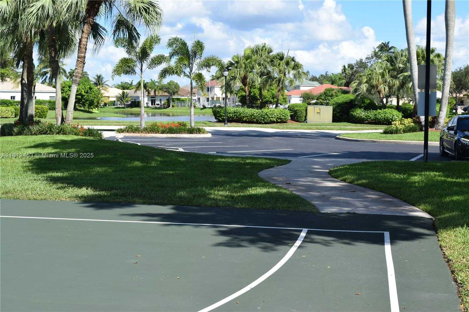 Small Image of 991 CRESTVIEW CIR, Weston Number 51
