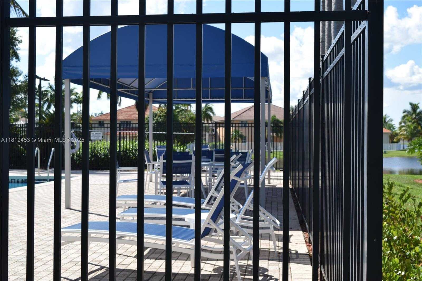 Small Image of 991 CRESTVIEW CIR, Weston Number 54