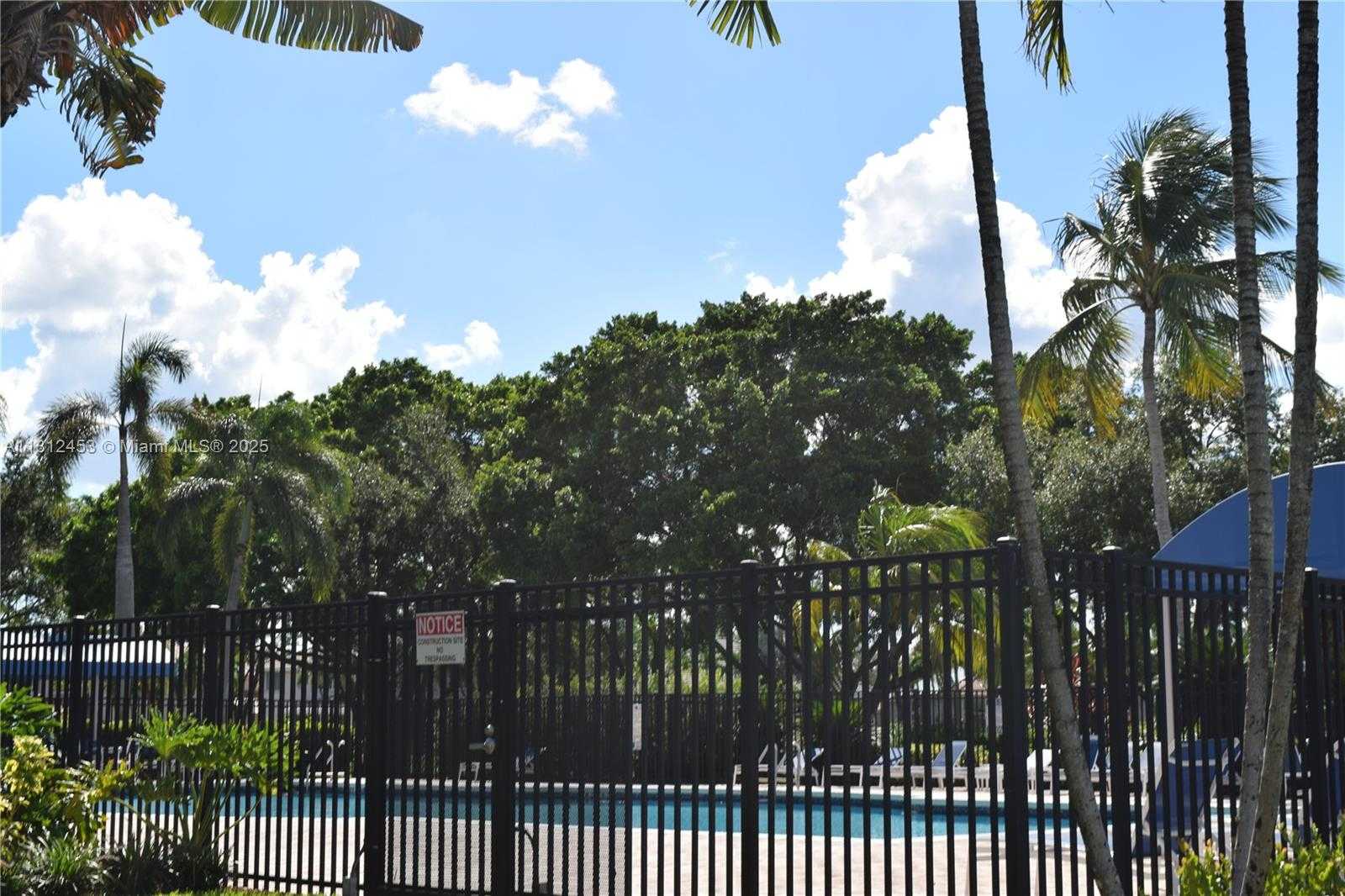 Small Image of 991 CRESTVIEW CIR, Weston Number 55
