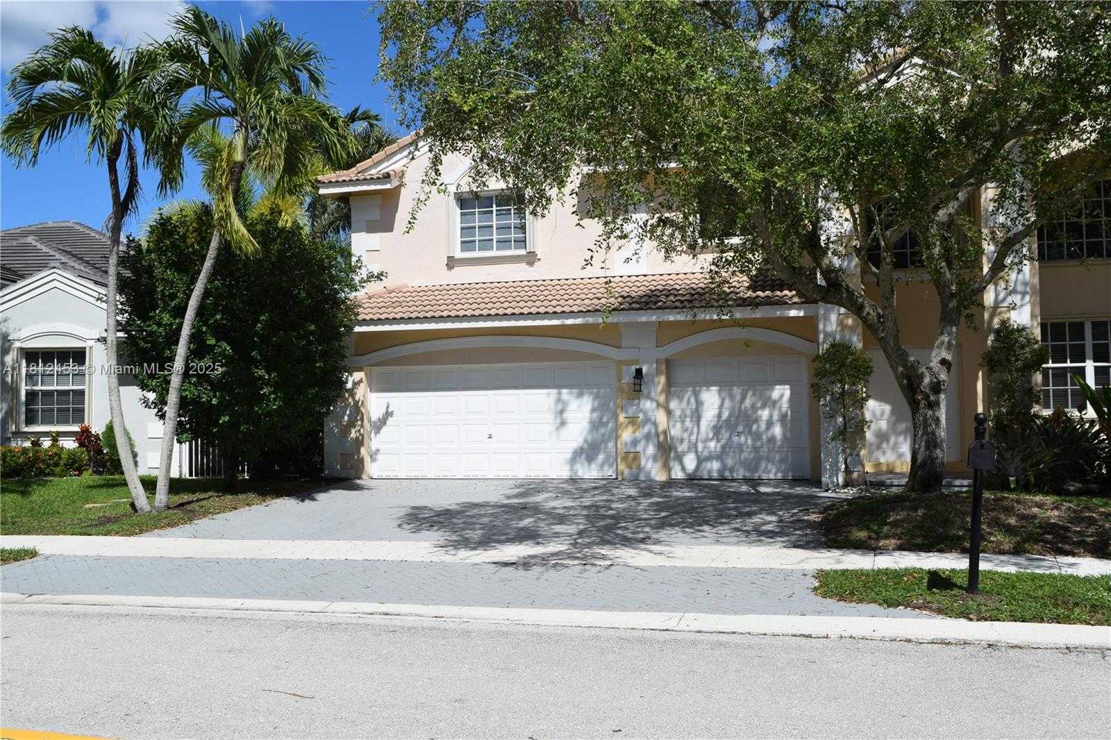 Small Image of 991 CRESTVIEW CIR, Weston Number 58