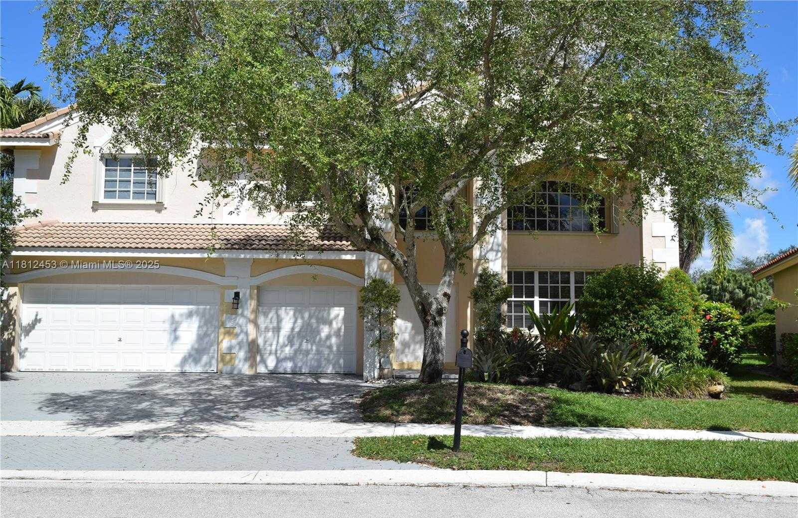 Small Image of 991 CRESTVIEW CIR, Weston Number 59