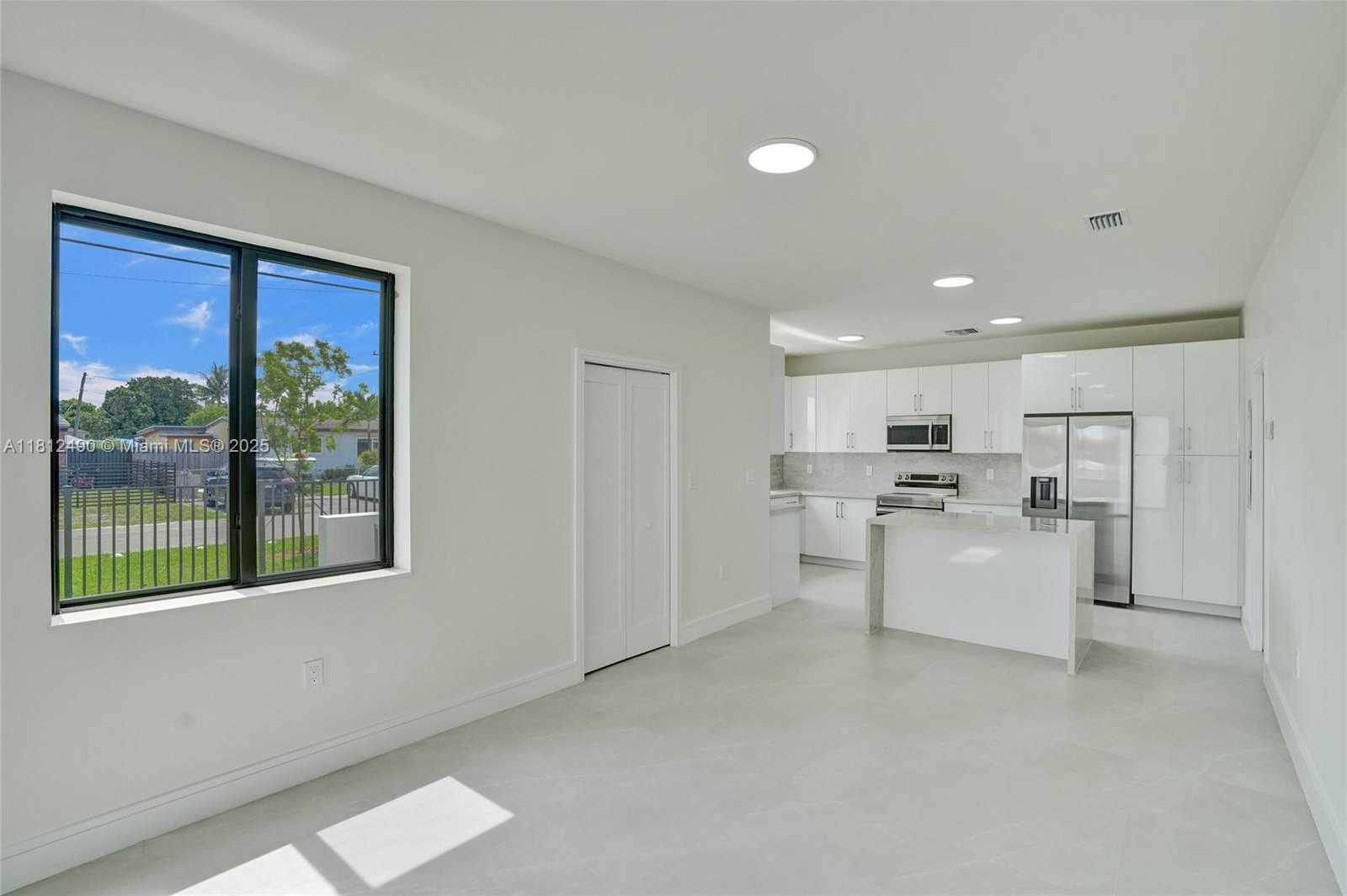 Small Image of 301 EAST 51ST ST, Hialeah Number 14