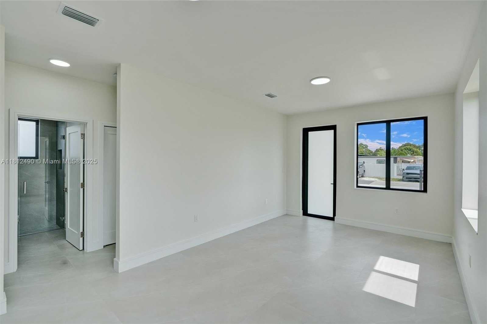 Small Image of 301 EAST 51ST ST, Hialeah Number 20