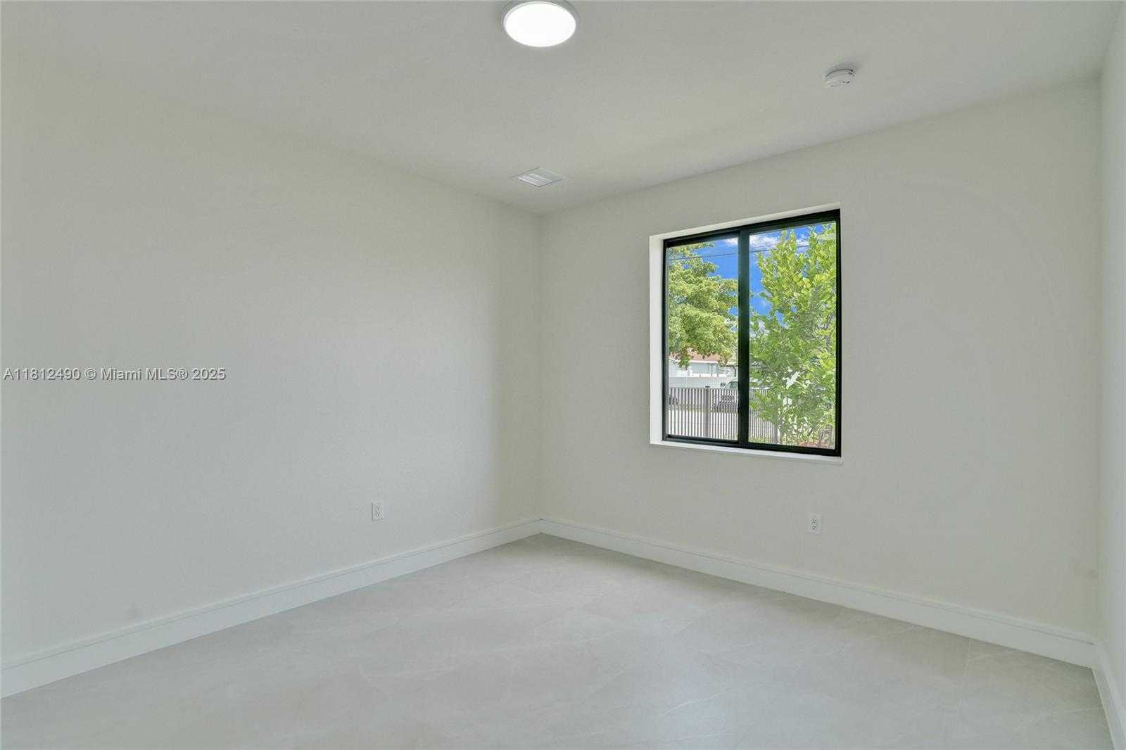 Small Image of 301 EAST 51ST ST, Hialeah Number 21