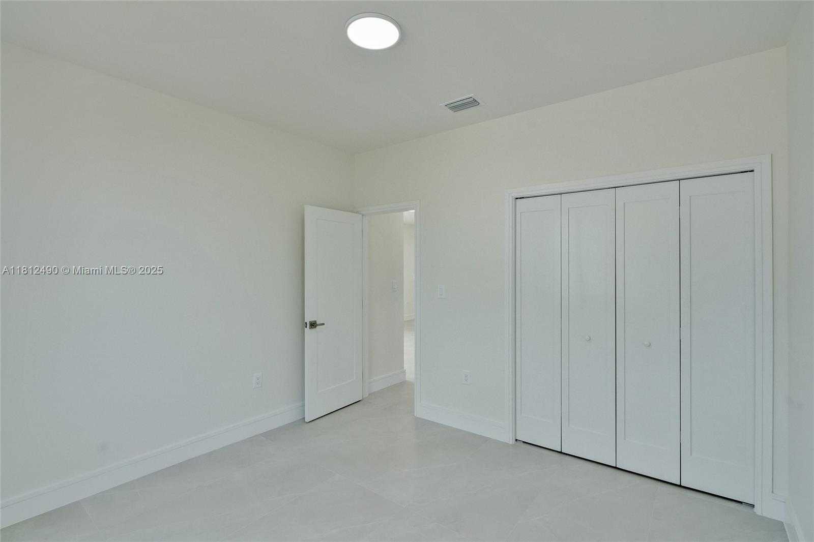 Small Image of 301 EAST 51ST ST, Hialeah Number 23