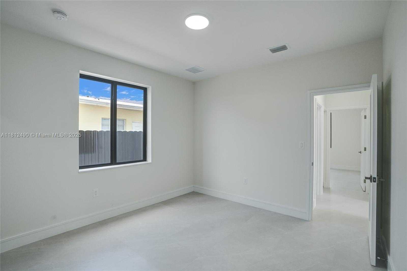Small Image of 301 EAST 51ST ST, Hialeah Number 26