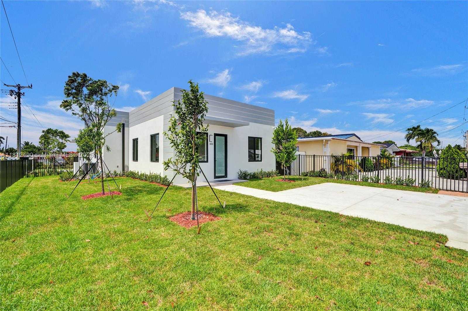 Small Image of 301 EAST 51ST ST, Hialeah Number 32