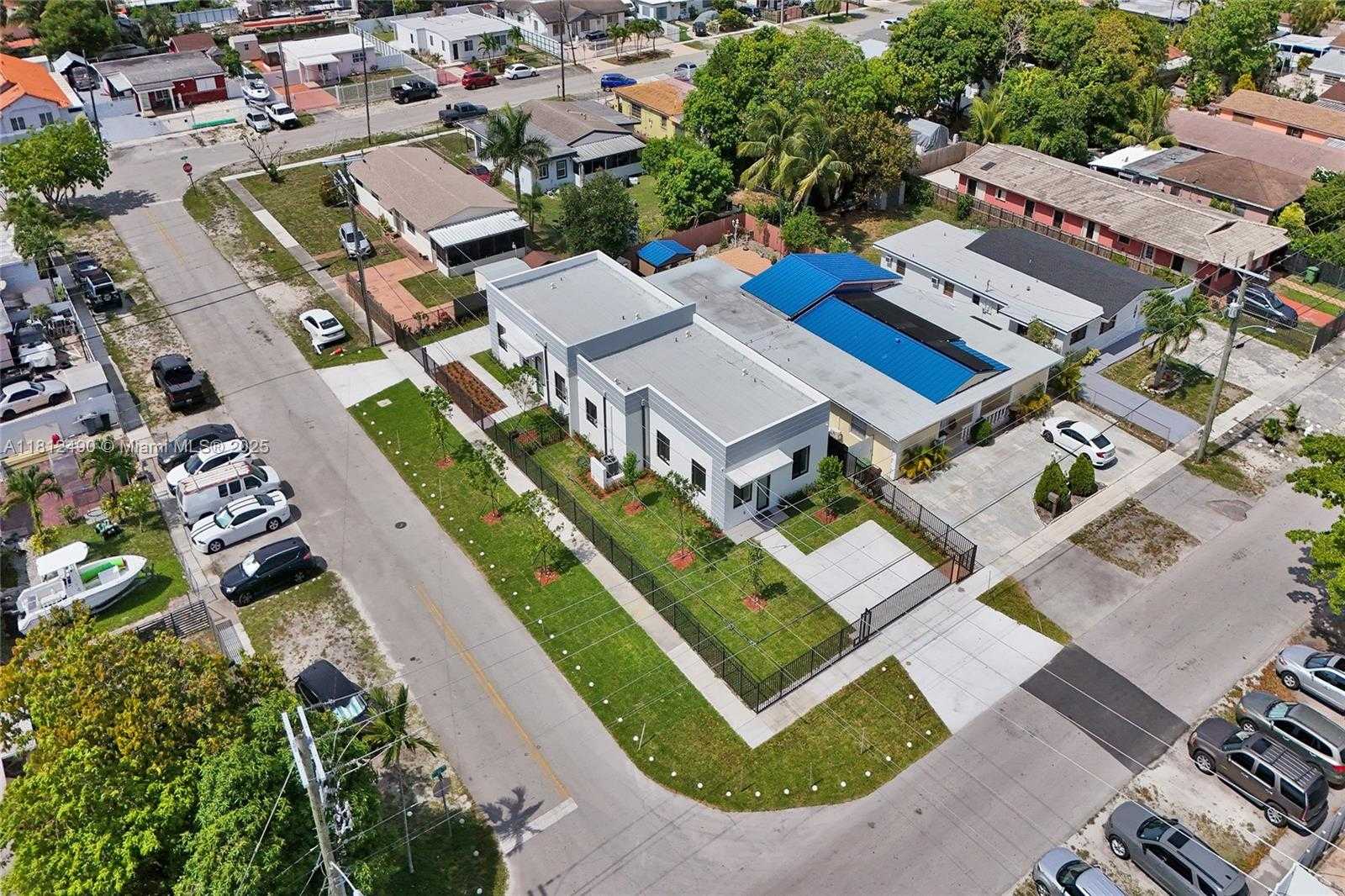 Small Image of 301 EAST 51ST ST, Hialeah Number 33