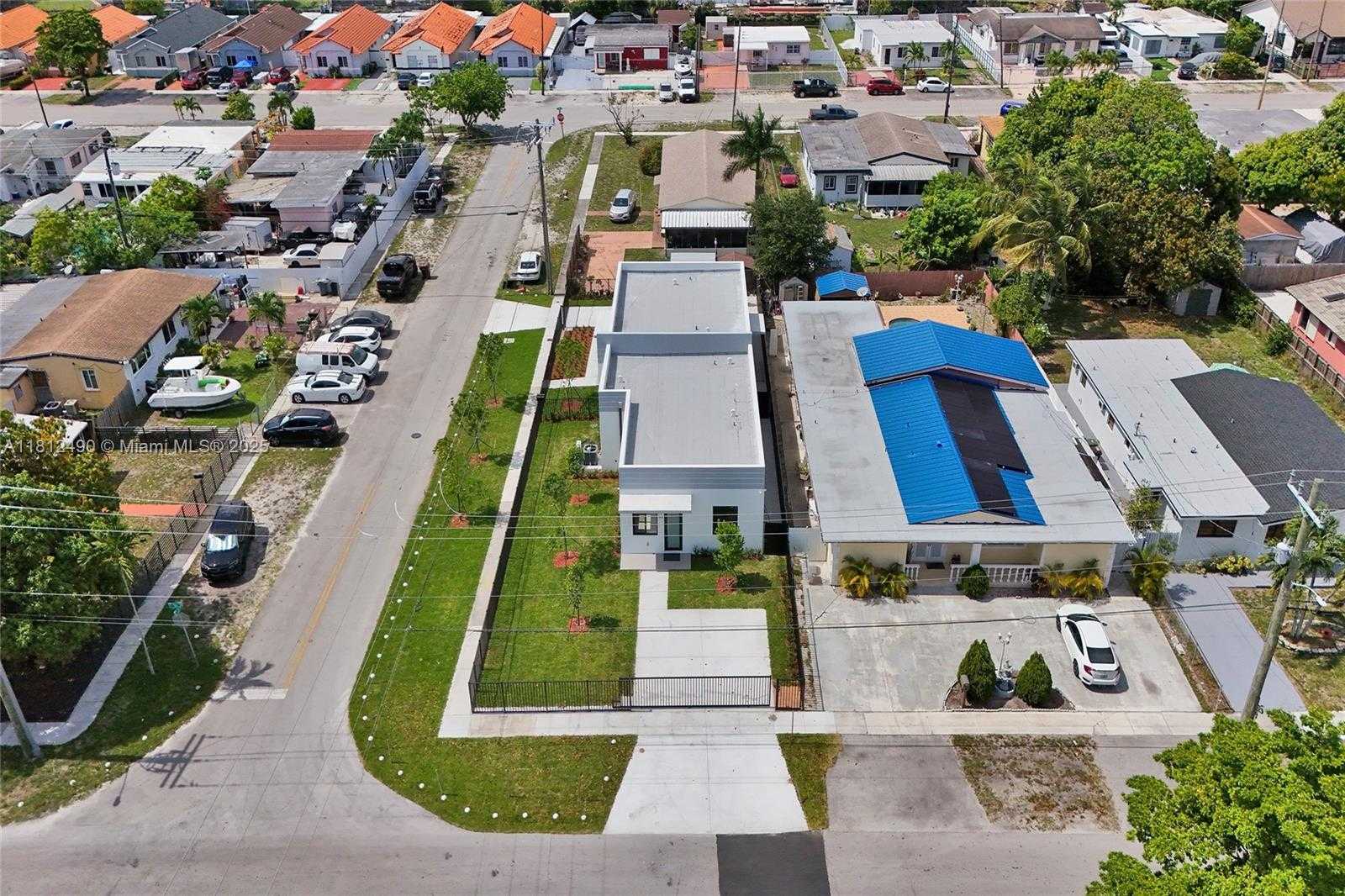 Small Image of 301 EAST 51ST ST, Hialeah Number 35
