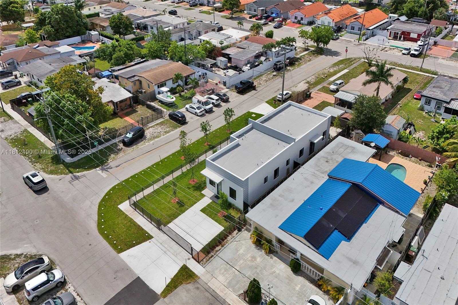 Small Image of 301 EAST 51ST ST, Hialeah Number 36
