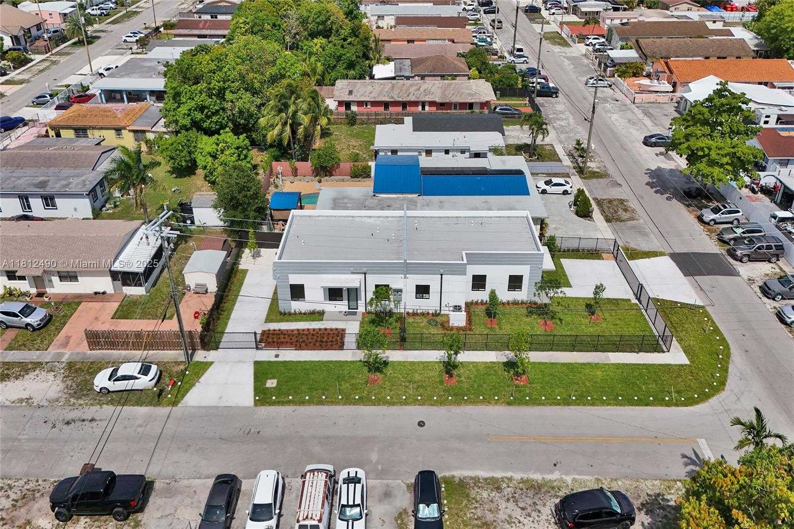 Small Image of 301 EAST 51ST ST, Hialeah Number 38