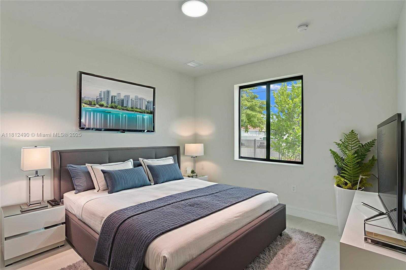 Small Image of 301 EAST 51ST ST, Hialeah Number 6